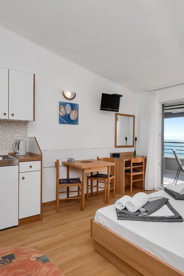 Apartments And Rooms By The Sea Baska Voda, Makarska - 2578 Exterior photo