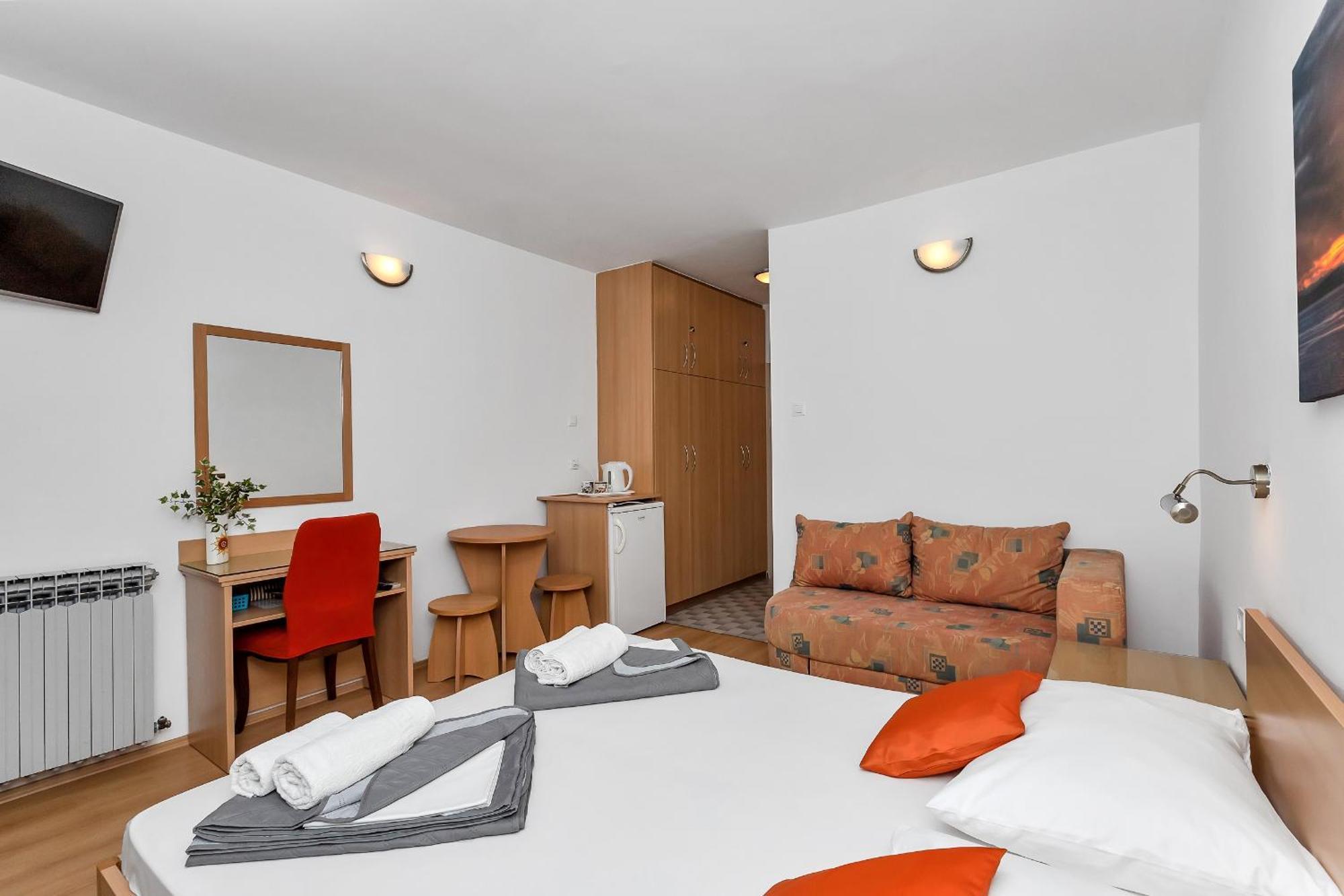 Apartments And Rooms By The Sea Baska Voda, Makarska - 2578 Room photo